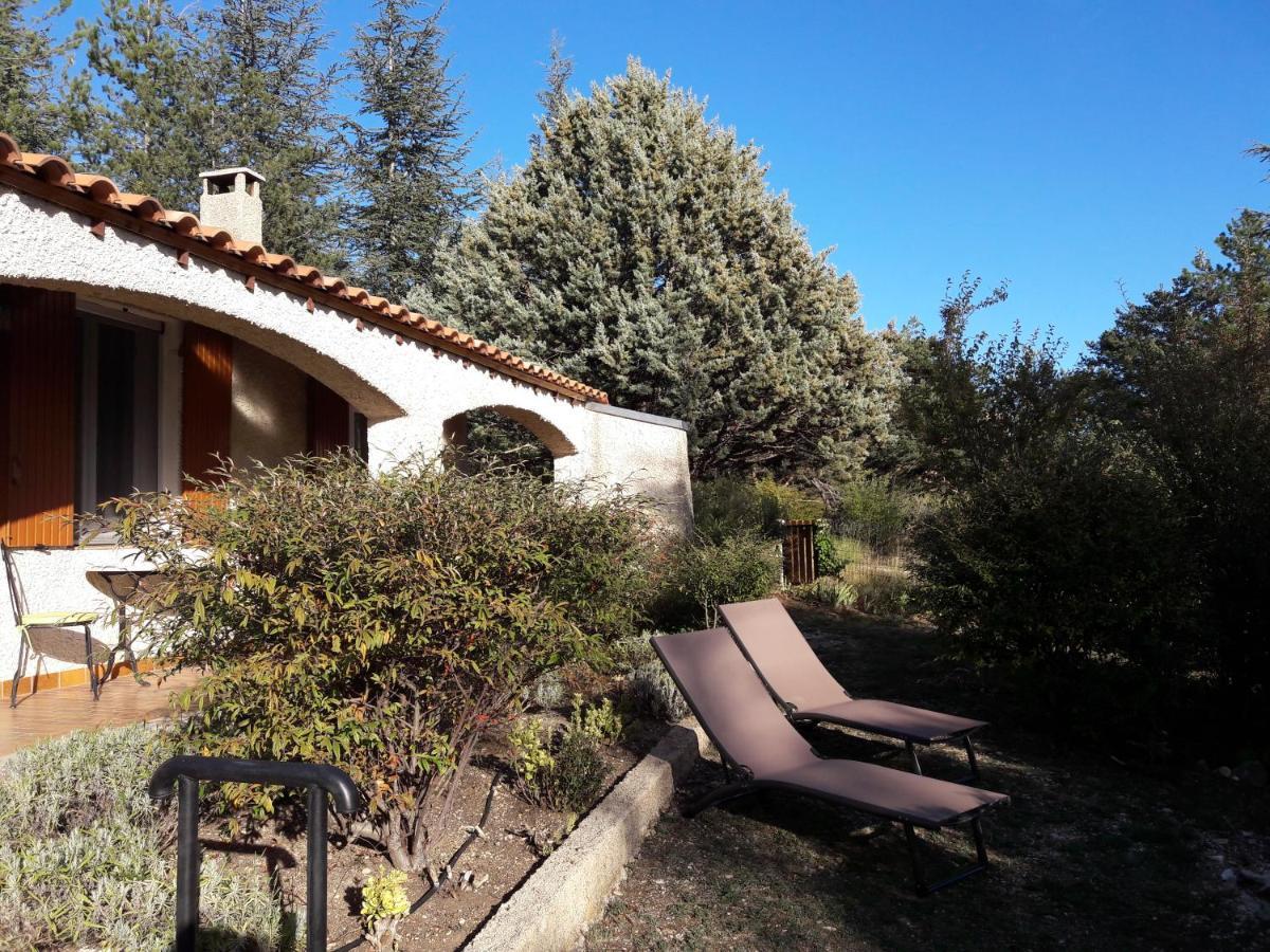 Villa La Lurette, Appartement Et Studio Saint-Etienne-les-Orgues Екстер'єр фото